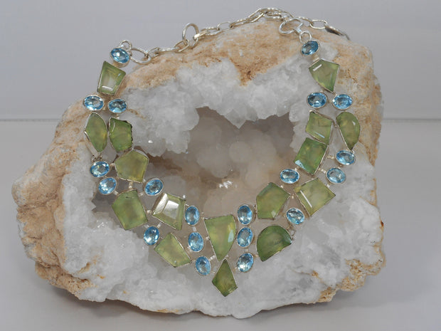 Prehnite Gemstones Necklace with Blue Topaz