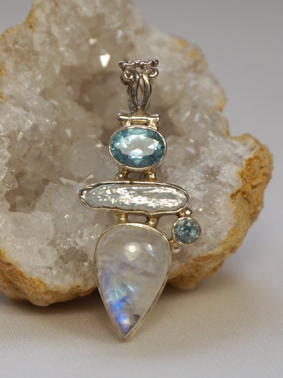 Moonstone Pendant 4 with Blue Topaz