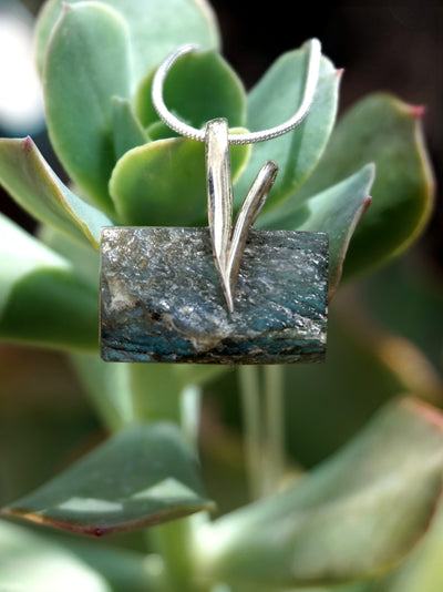 Free-form Rough Labradorite Pendant 4