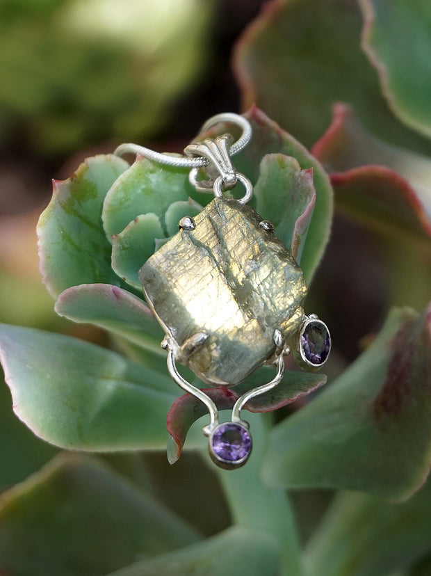 Free-form Rough Labradorite Pendant 5