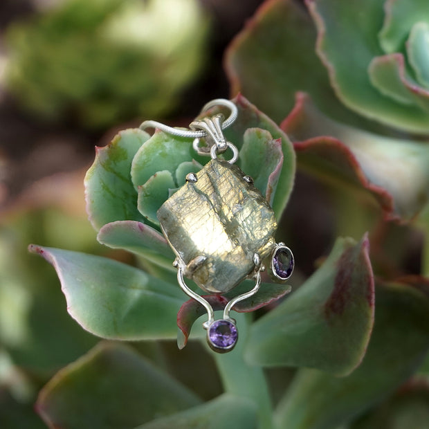 Free-form Rough Labradorite Pendant 5