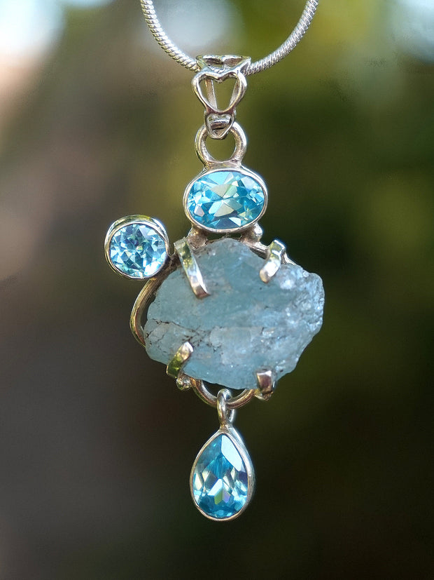 Aquamarine Rough Pendant 5 with Blue Topaz