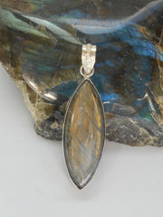 Labradorite Pendant 7