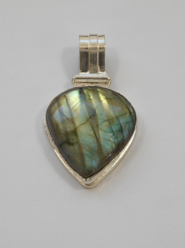 Labradorite Pendant 8