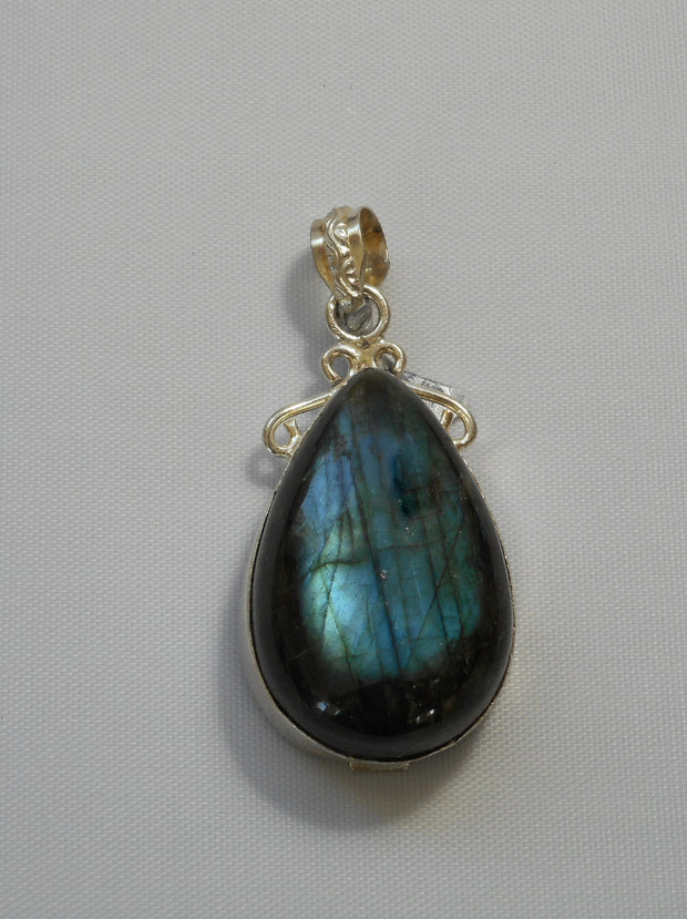Labradorite Pendant 9