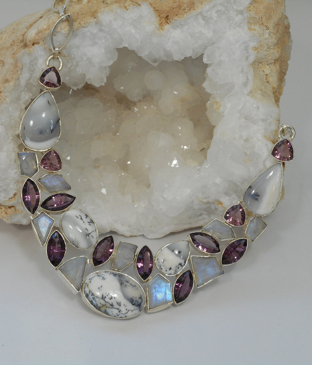 オパールの輝き【leah alexandra】OPAL BEADED HOOPS★カナダ発 Shimmering Haze Opal Necklace – Kate Davis Jewelry
