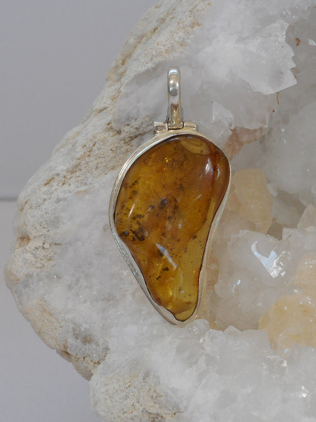 Amber Pendant 6