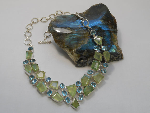 Prehnite Gemstones Necklace with Blue Topaz