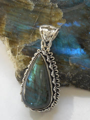 Labradorite Pendant 14