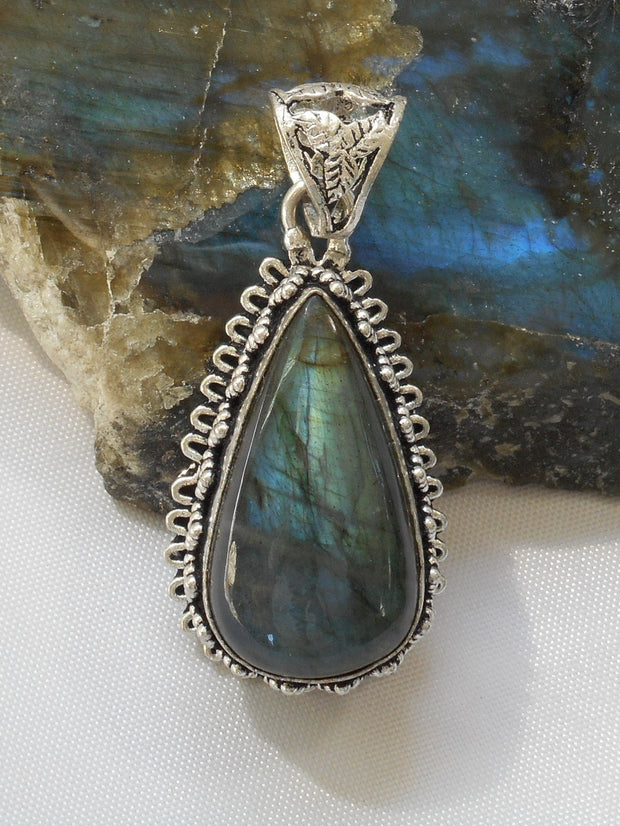 Labradorite Pendant 14