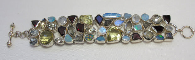 Sparkling Gemstones Bracelet 1