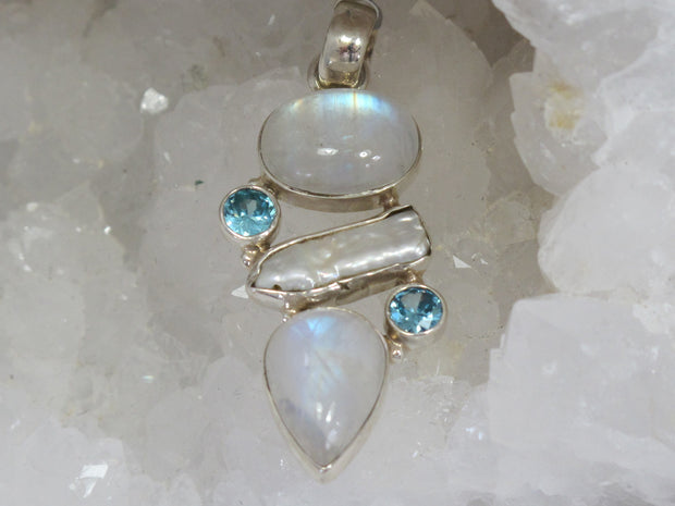 Moonstone Pendant 1 with Blue Topaz