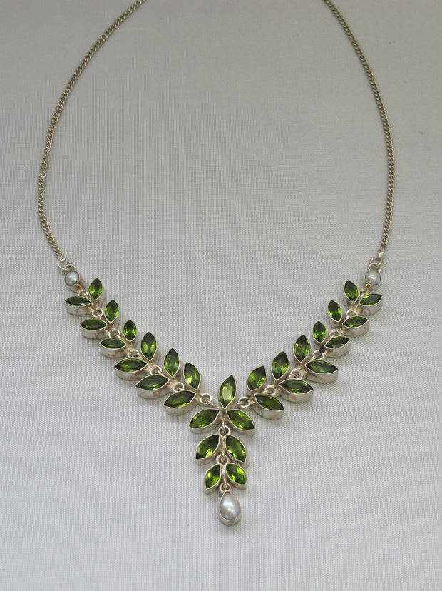 Delicate Peridot and Pearl Teardrop Necklace